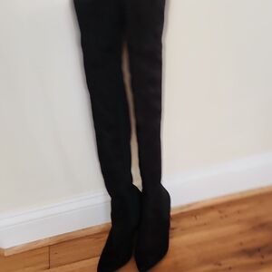 Elegant Black Over-the-Knee Boots